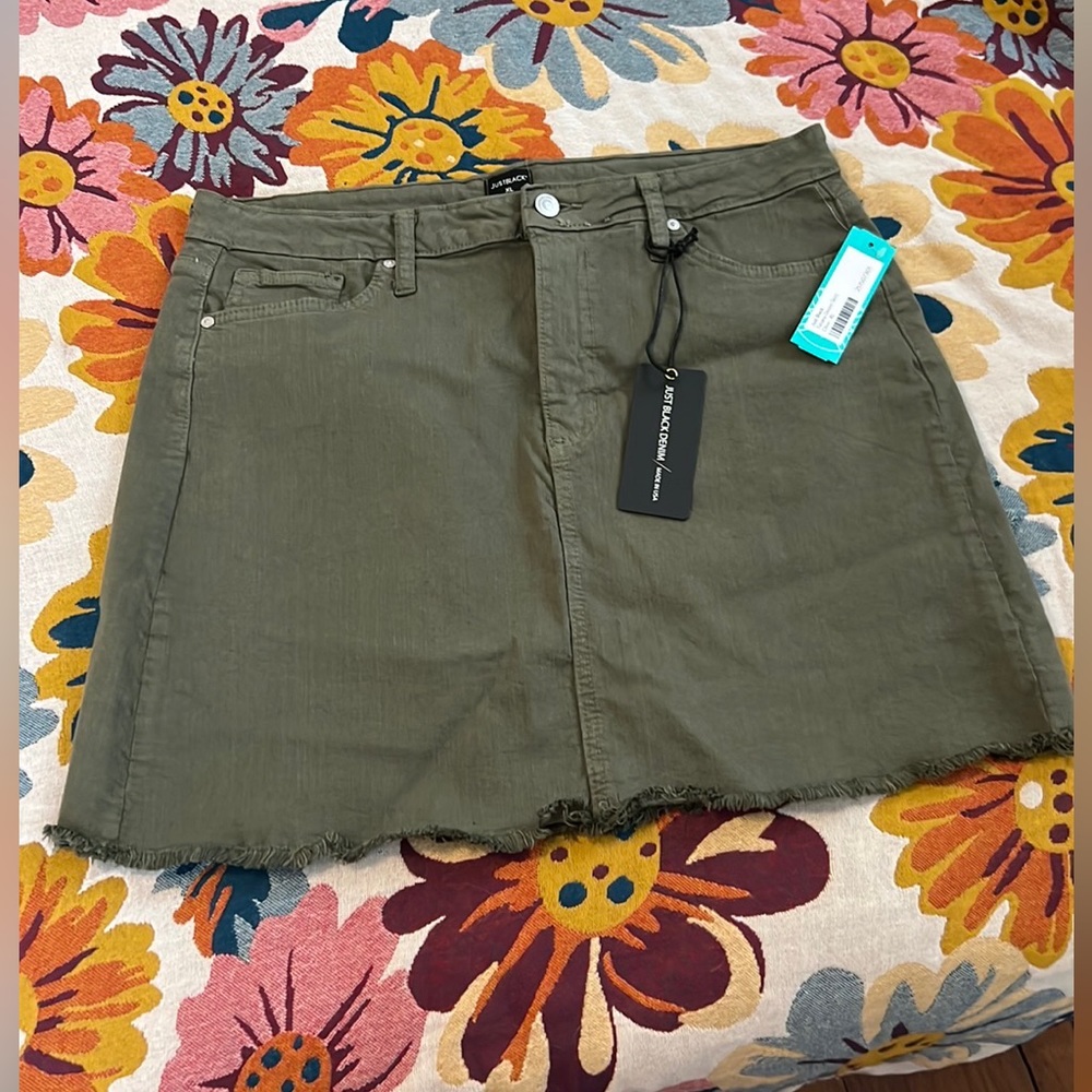 XL Just Black Stitch Fix Tatiana A-line frayed Denim skirt NWT